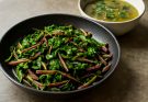 Vízi spenót piros szárú (Ipomoea aquatica var. rubra) stir-fry és leves