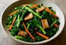 Tatsoi csíkos (Brassica rapa var. rosularis striata) stir-fry